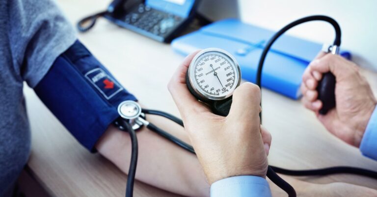 How to use blood pressure monitor